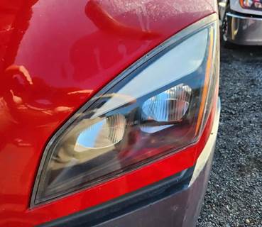 Freightliner Cascadia 126 Headlight Assembly