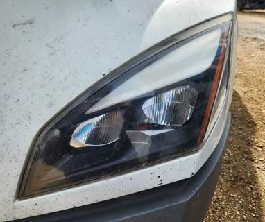 Freightliner Cascadia 126 Headlight Assembly