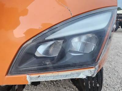 Freightliner Cascadia 126 Headlight Assembly