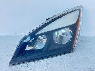 Freightliner Cascadia 126 Headlight Assembly