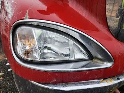 Freightliner Columbia 120 Headlight Assembly