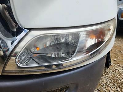 International 8600 Headlight Assembly
