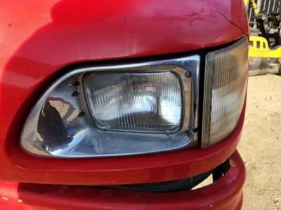 International 9100i Headlight Assembly