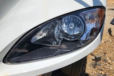 International RH613 Headlight Assembly