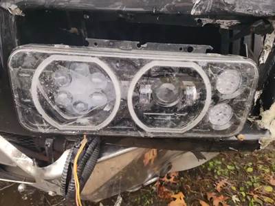 Kenworth T600 Headlight Assembly