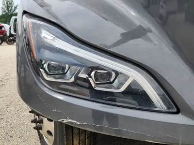 Kenworth T680 Headlight Assembly