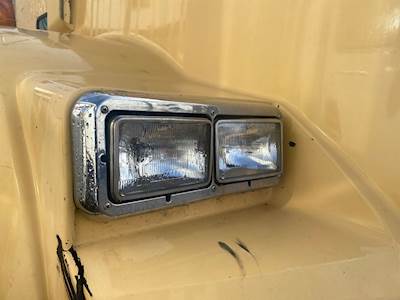 Kenworth T800 Headlight Assembly