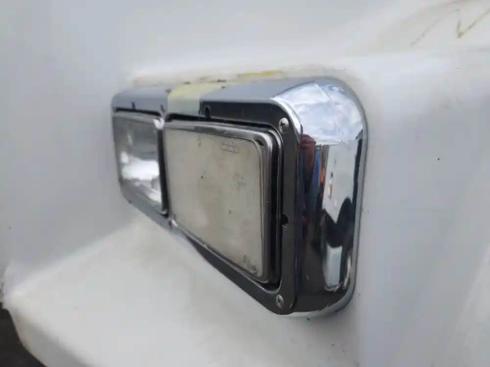 1999 Kenworth T800 Headlight Assembly For Sale Elkton, MD P45930