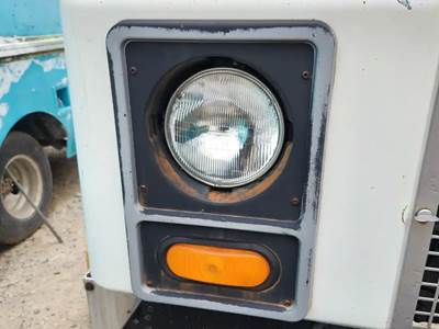 Mack MR690S Headlight Assembly