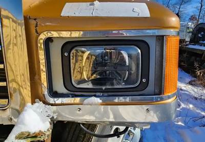 Mack Pinnacle CHU613 Headlight Assembly for a 2013 Mack CHU613 For Sale