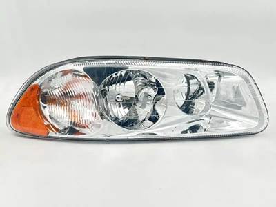 Mack Pinnacle CXU612 Headlight Assembly for a 2013 Mack CXU612