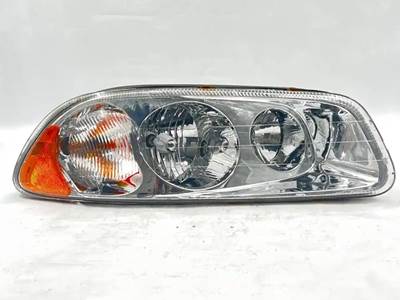 Mack Pinnacle CXU612 Headlight Assembly for a 2013 Mack CXU612