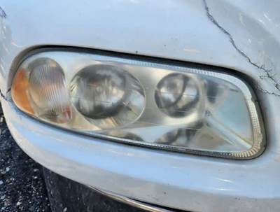 Mack Pinnacle CXU613 Headlight Assembly for a 2018 Mack CXU613