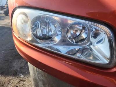 Mack Vision CXN613 Headlight Assembly for a 2007 Mack CXN613