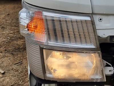 Mitsubishi FEC72W Headlight Assembly