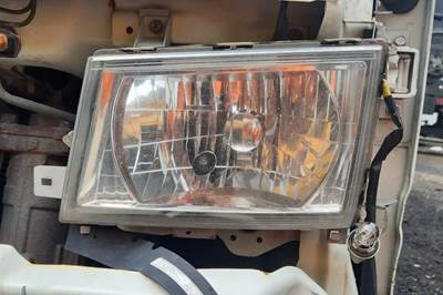 Mitsubishi FEC92S Headlight Assembly