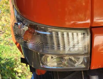 Mitsubishi FEC92S Headlight Assembly