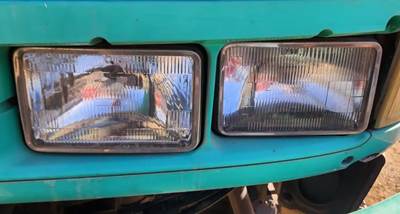 Mitsubishi FM65F Headlight Assembly