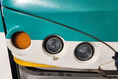 Motor Coach Industries (MCI) D4505 Headlight Assembly for a 2021 Mci D4505