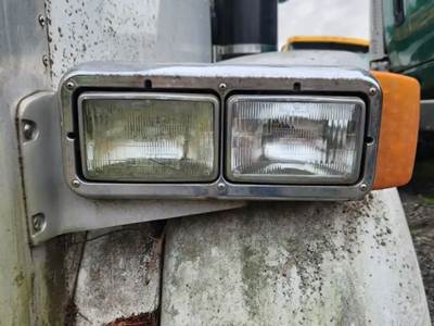 Peterbilt 379 Headlight Assembly