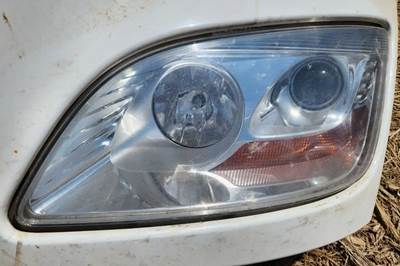 Peterbilt 579 Headlight Assembly