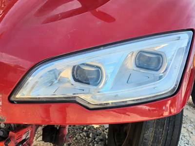 Peterbilt 579 Headlight Assembly