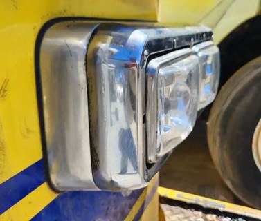 Pierce Arrow XT Headlight Assembly