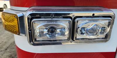 Pierce Arrow XT Headlight Assembly