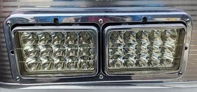 Pierce Custom Contender Headlight Assembly