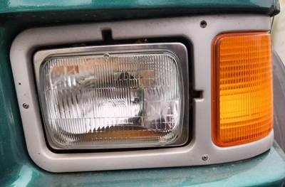 Sterling L9500 Headlight Assembly