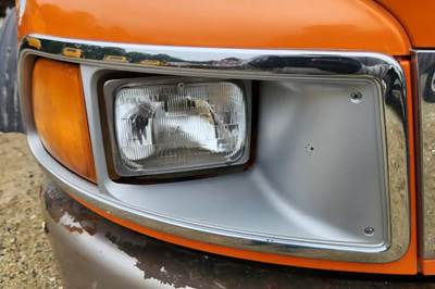 Sterling L9500 Headlight Assembly