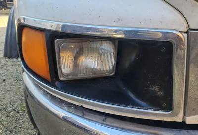 Sterling L9500 Headlight Assembly