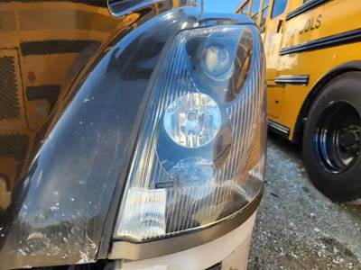 Volvo VNL Headlight Assembly