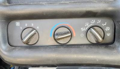 Chevrolet C8500 Heater / AC Temp Control