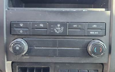 Ford F-750 Heater / AC Temp Control
