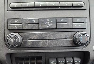 Used 2018 Ford F-750 Heater/AC Temperature Control Assembly