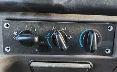 Freightliner 114SD Heater / AC Temp Control
