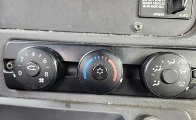 Freightliner Cascadia 113 Heater / AC Temp Control
