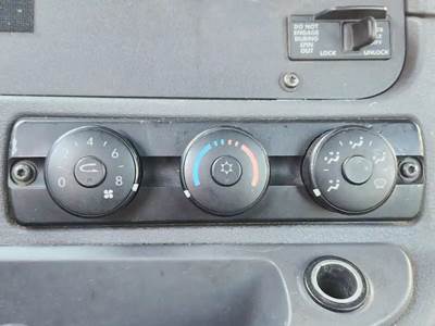 Freightliner Cascadia 113 Heater / AC Temp Control