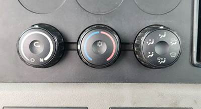 Used 2019 Freightliner Cascadia 116 Day Cab Heater/AC Temperature Control Assembly