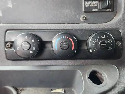 Freightliner Cascadia 125 Heater / AC Temp Control