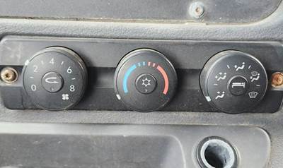 Freightliner Cascadia 125 Heater / AC Temp Control