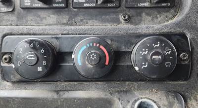Freightliner Cascadia 125 Heater / AC Temp Control