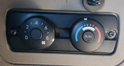 Freightliner Cascadia 125 Heater / AC Temp Control