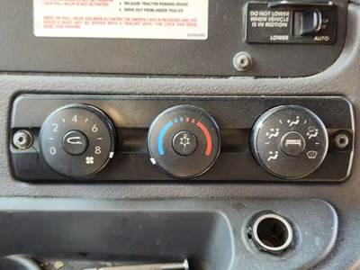 Freightliner Cascadia 125 Heater / AC Temp Control