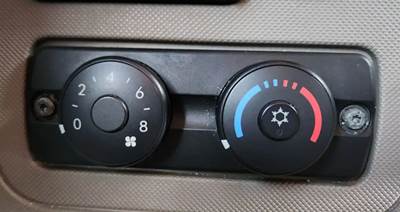 Used 2020 Freightliner Cascadia 125 Bunk Temperature Control