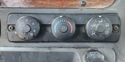 Used 2017 Freightliner Cascadia 125 Heater/AC Temperature Control Assembly
