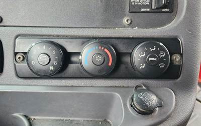 2014 Freightliner Cascadia 125 Heater / AC Temperature Control Assembly