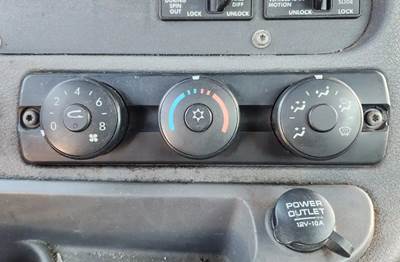 Used 2014 Freightliner Cascadia 125 Heater / AC Temperature Control Assembly