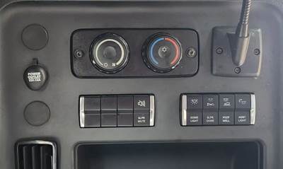 Freightliner Cascadia 126 Heater / AC Temp Control